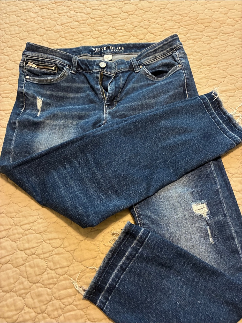 White House Black Market Women's Dark Blue Cropped Distressed Skinny Jeans